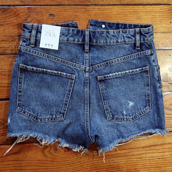 Zara High Rise Button Fly Jean Shorts Size 2 NWT - Picture 2 of 2
